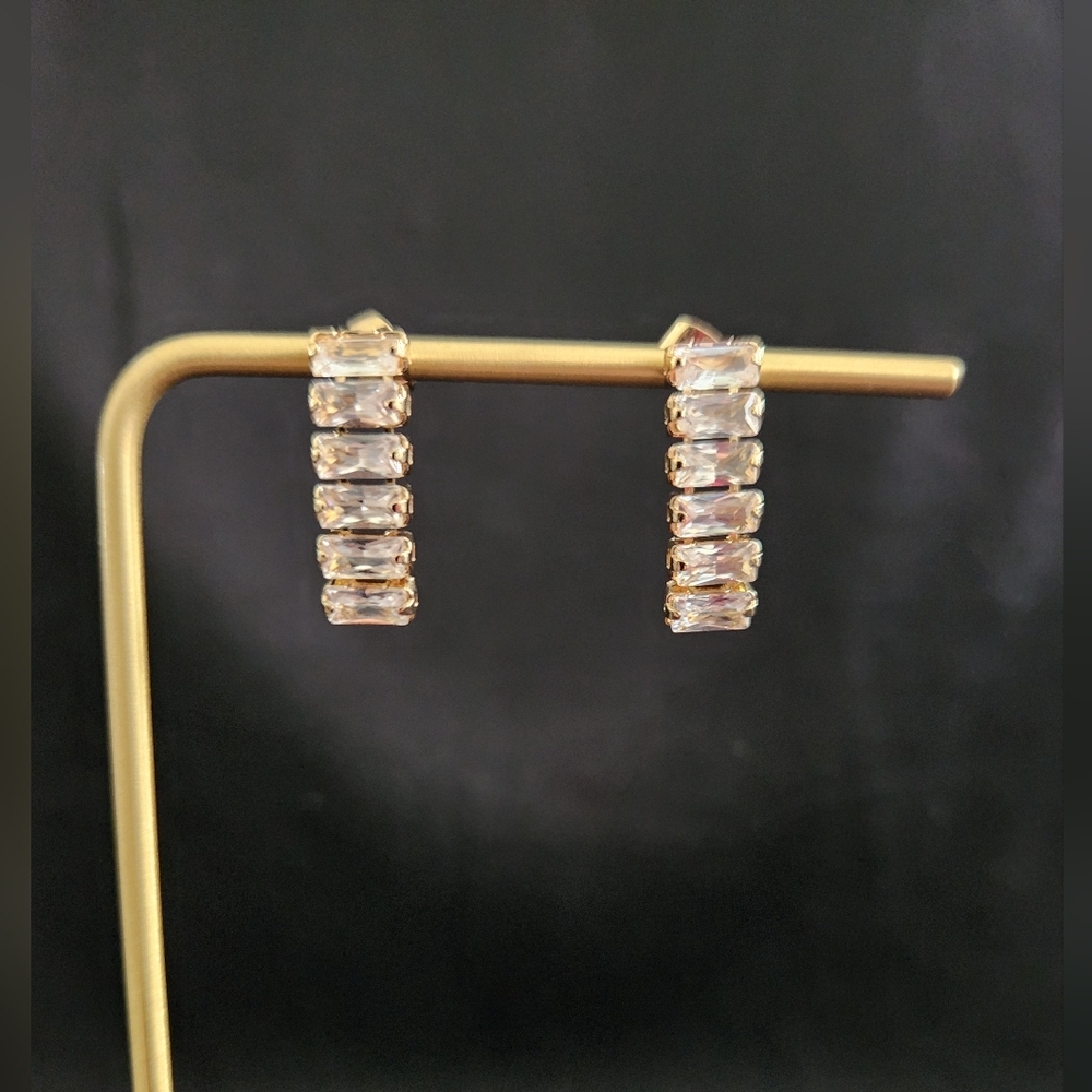 Ettika stacked gold crystal dangle earrings - Picture 2 of 4